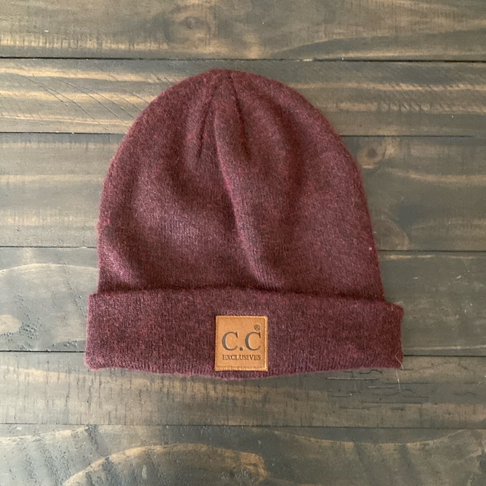 C.C Exclusives beanie Burgundy